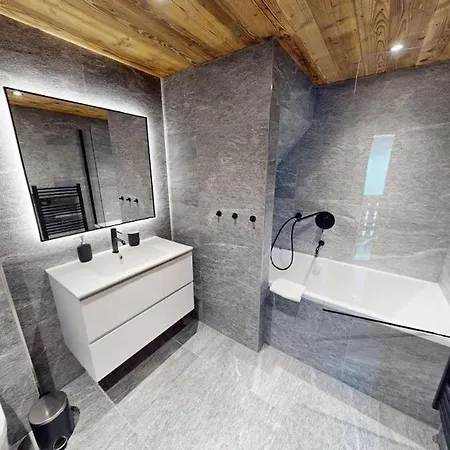 Lejlighed Bostan - 3 Bedroom In The Heart Of