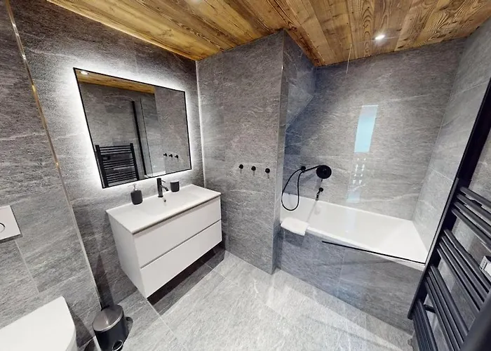 Lejlighed Bostan - 3 Bedroom In The Heart Of